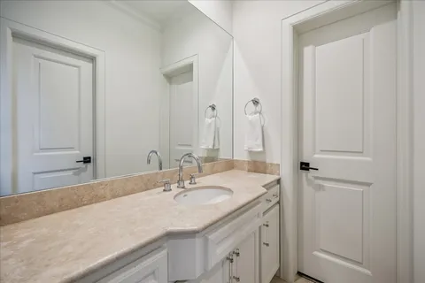 $3,195,000 | 5201 Cedar Creek Drive, Houston, TX 77056