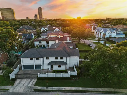 $3,195,000 | 5201 Cedar Creek Drive, Houston, TX 77056