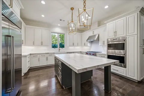 $3,195,000 | 5201 Cedar Creek Drive, Houston, TX 77056