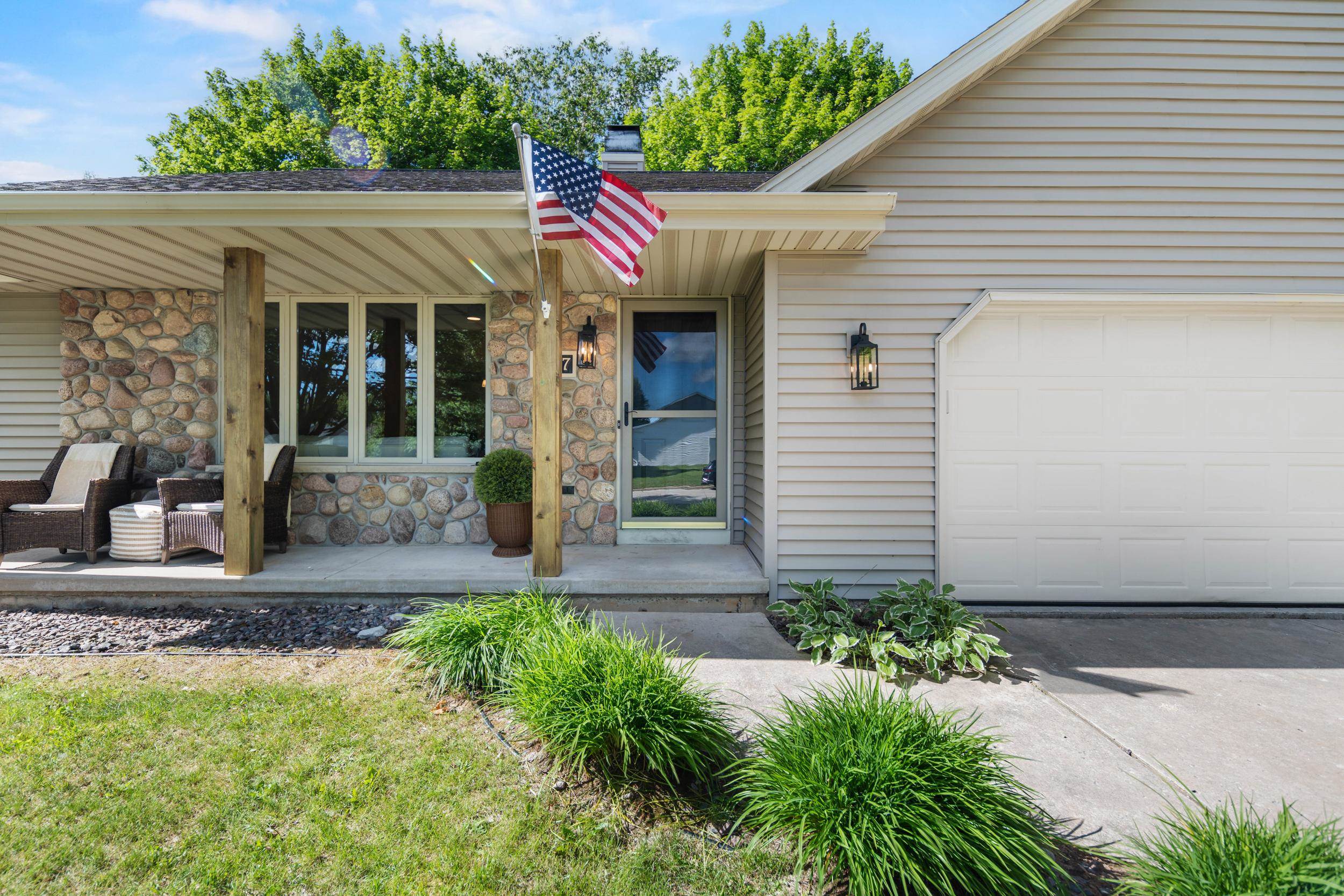 3107 Devroy Lane Green Bay, WI 54313 - Photo 6 of 75