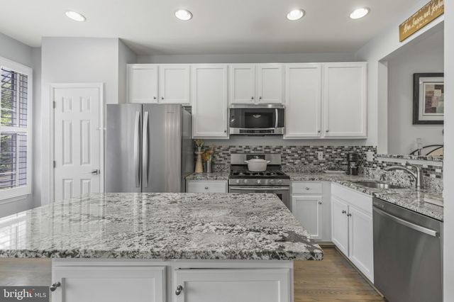 $790,000 | 323 Helmuth Lane, Alexandria, VA 22304