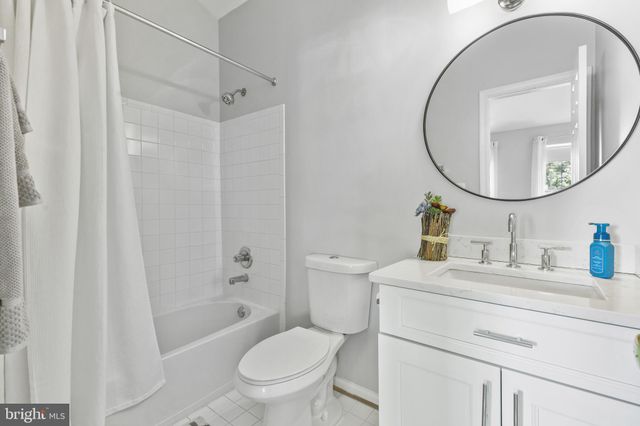 $790,000 | 323 Helmuth Lane, Alexandria, VA 22304