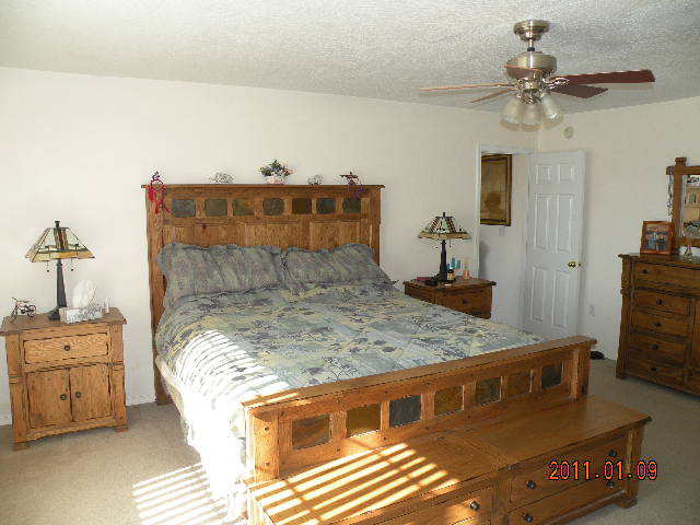 18264 Spoon Road Peeples Valley, AZ 86332 - Photo 3 of 18 MasterBedroom
