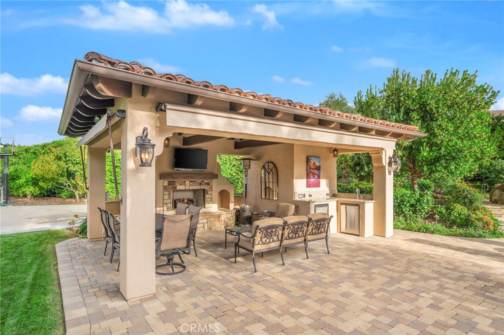 15929 Mandalay Road Canyon Country, CA 91387 - Photo 17 of 55