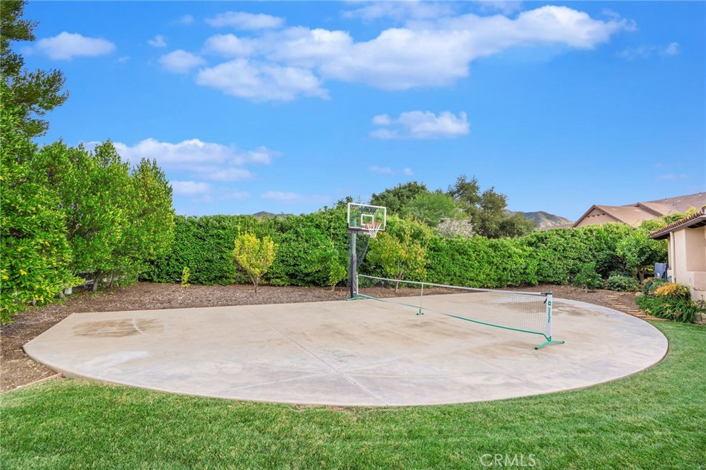 15929 Mandalay Road Canyon Country, CA 91387 - Photo 20 of 55