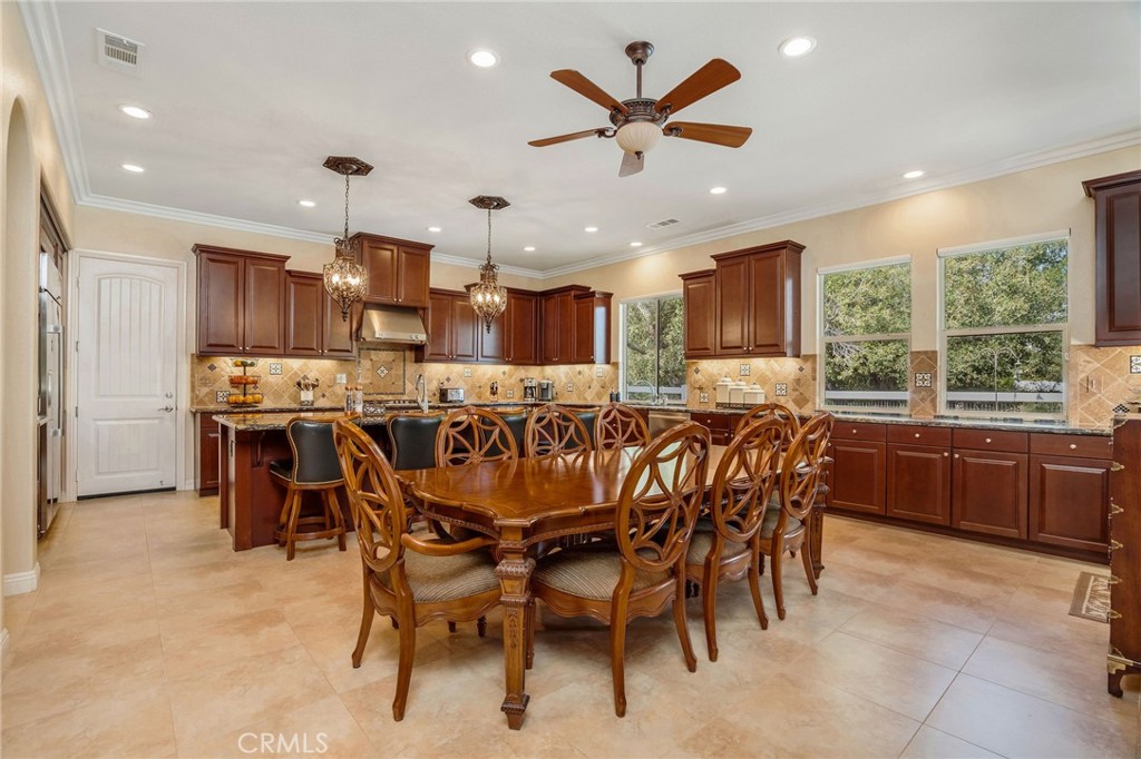 15929 Mandalay Road Canyon Country, CA 91387 - Photo 47 of 55