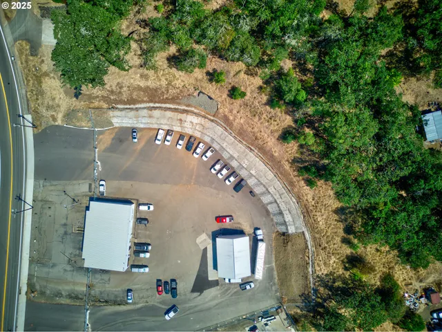 $250,000 | 797 Northeast Garden Valley Boulevard, Roseburg, OR 97470