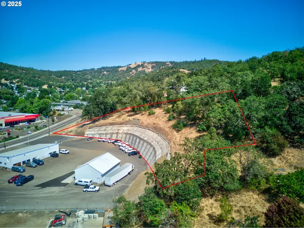 $250,000 | 797 Northeast Garden Valley Boulevard, Roseburg, OR 97470