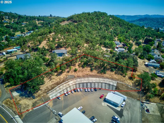 $250,000 | 797 Northeast Garden Valley Boulevard, Roseburg, OR 97470