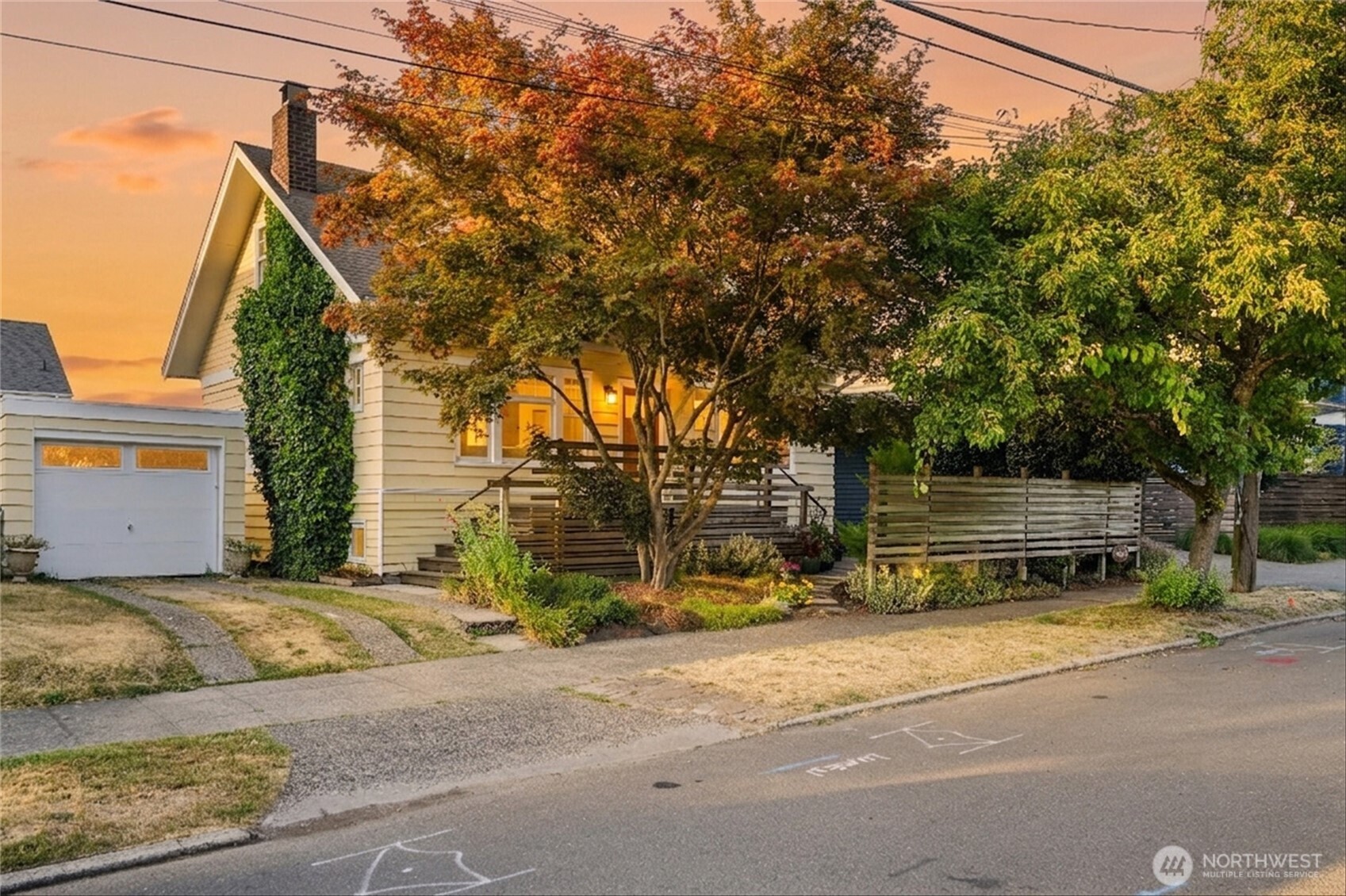 360 Howe Street Seattle, WA 98109 - Photo 2 of 39 Gallery Image 2
