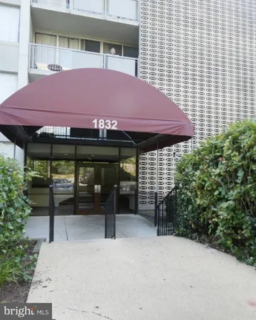 $1,795 | 1832 Metzerott Road, Unit 403, Hyattsville, MD 20783