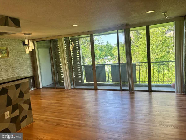 $1,795 | 1832 Metzerott Road, Unit 403, Hyattsville, MD 20783