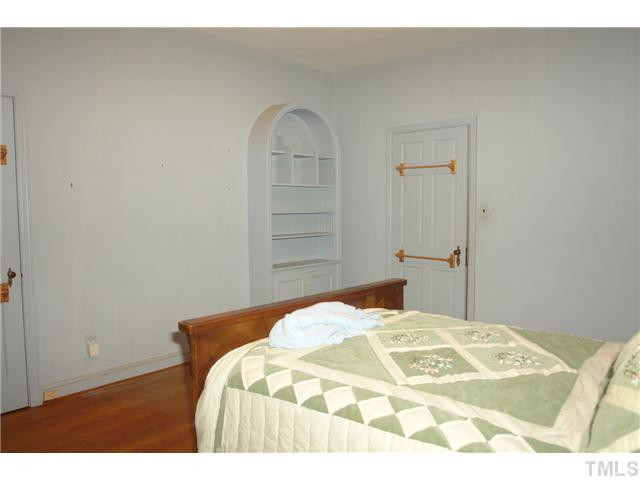 412 Dixie Trail Raleigh, NC 27607 - Photo 10 of 15 Photo 10