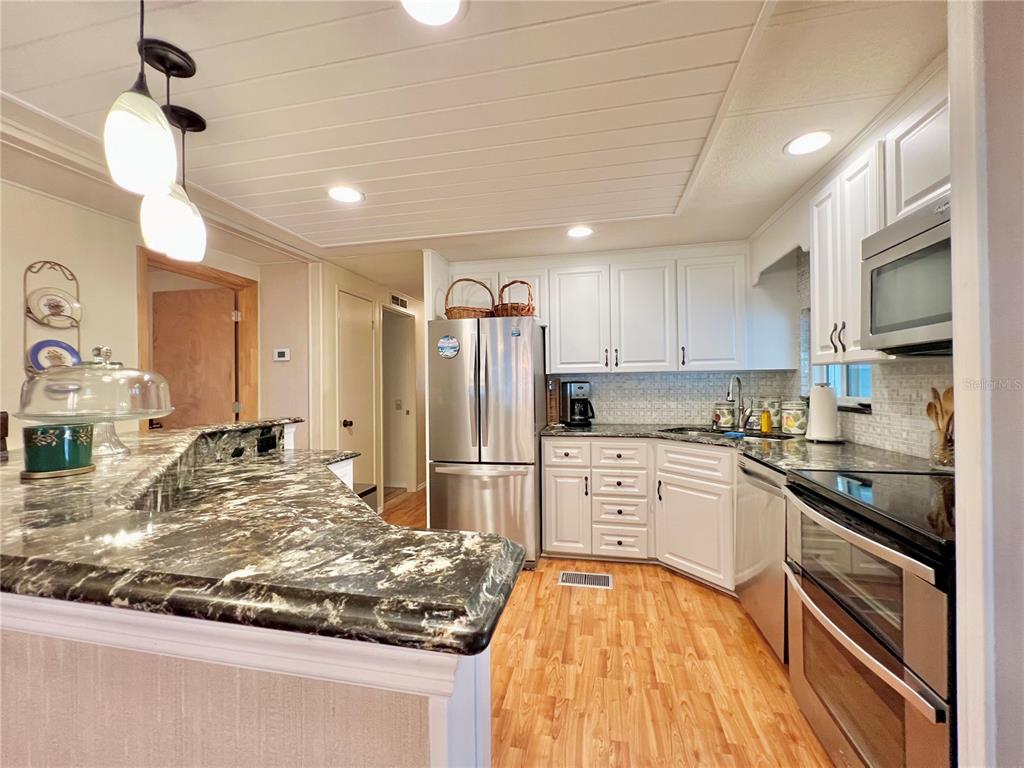 1100 South Belcher Road, Unit 645 Largo, FL 33771 - Photo 18 of 63 Kitchen