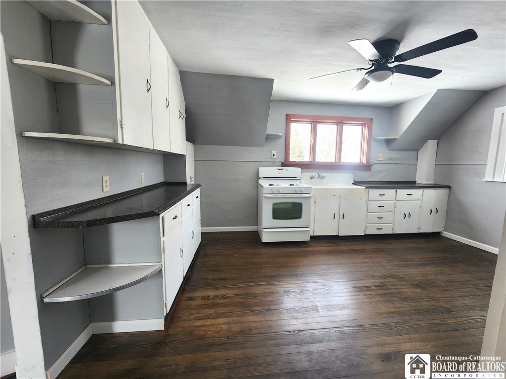 438 Hoyt Street Dunkirk, NY 14048 - Photo 12 of 25