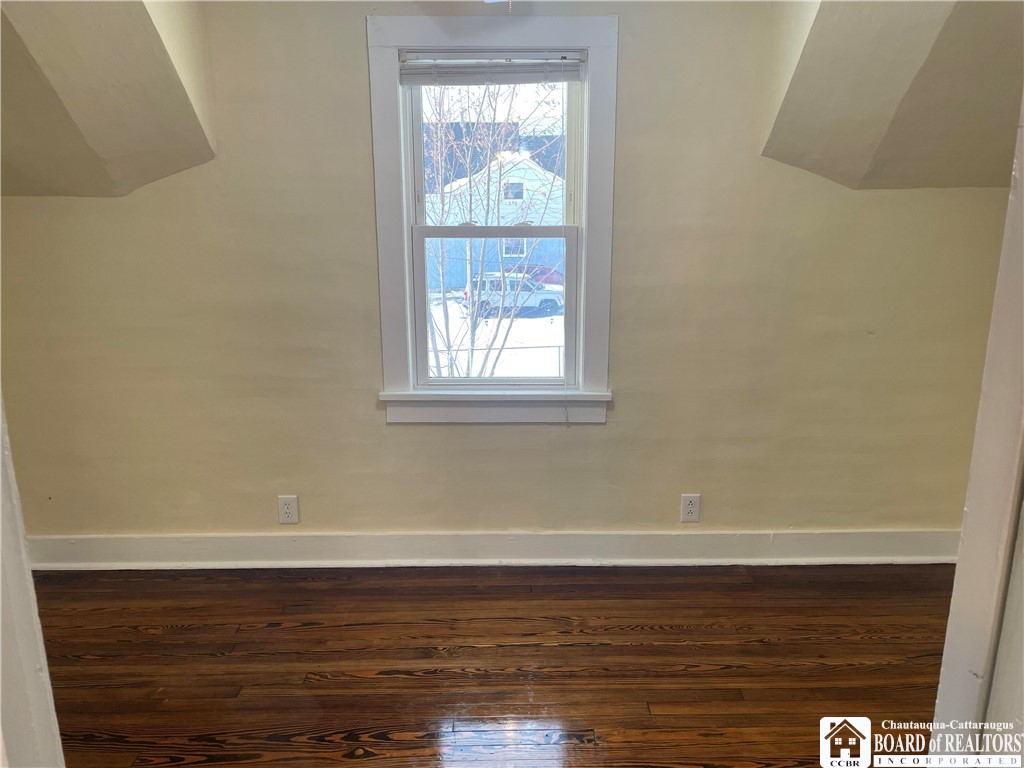 438 Hoyt Street Dunkirk, NY 14048 - Photo 15 of 25