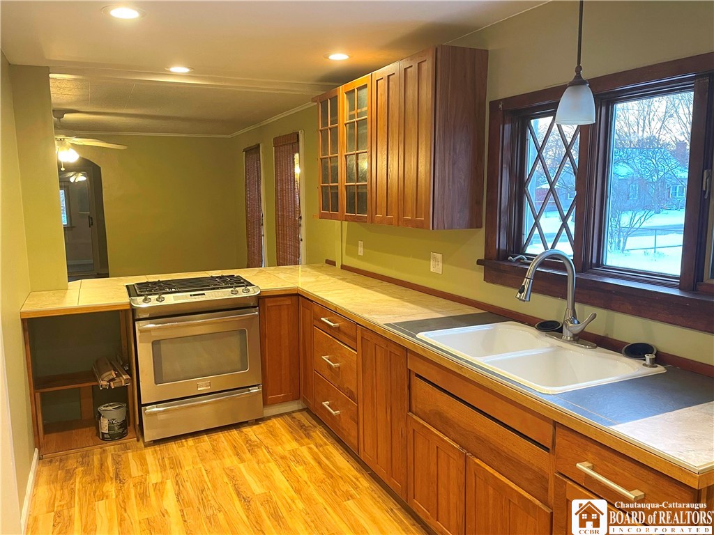 438 Hoyt Street Dunkirk, NY 14048 - Photo 4 of 25