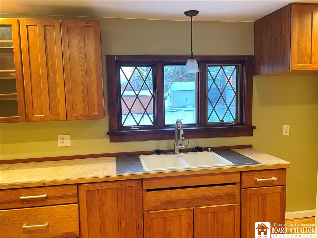 438 Hoyt Street Dunkirk, NY 14048 - Photo 5 of 25