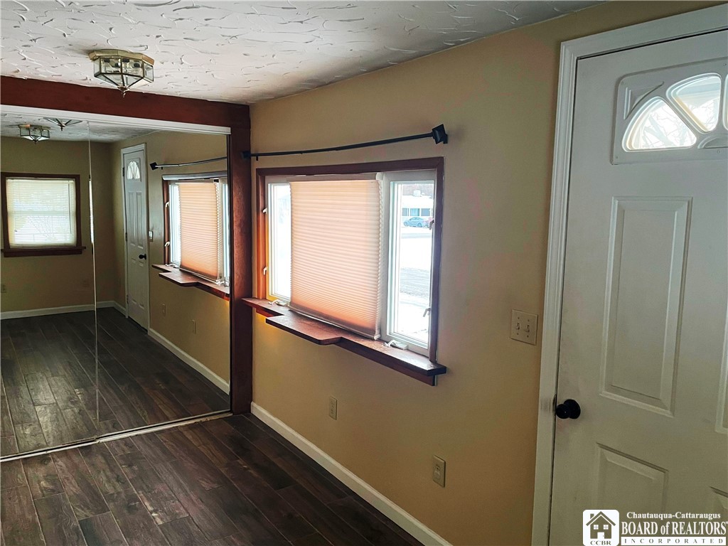 438 Hoyt Street Dunkirk, NY 14048 - Photo 7 of 25