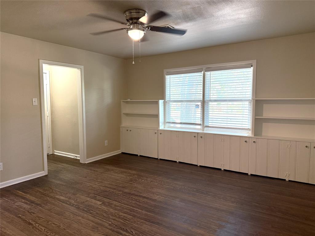 4718 Normandy Road Fort Worth, TX 76103 - Photo 13 of 26