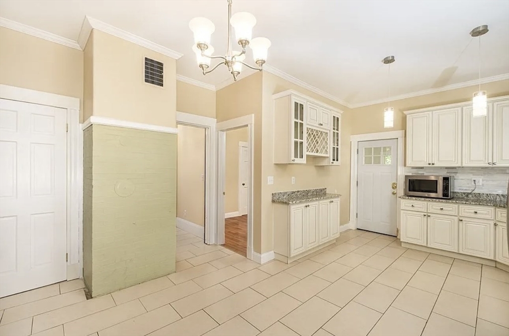 161 Walnut Street, Unit 1 Newton, MA 02460 - Photo 5 of 33