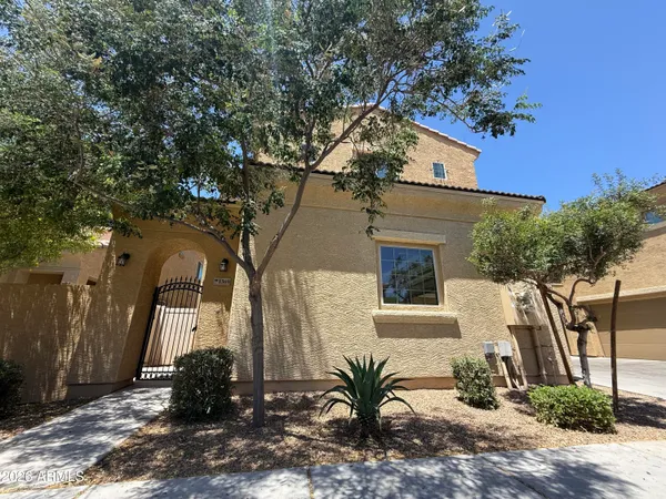 $2,395 | 1367 South Country Club Drive, Unit 1369, Mesa, AZ 85210