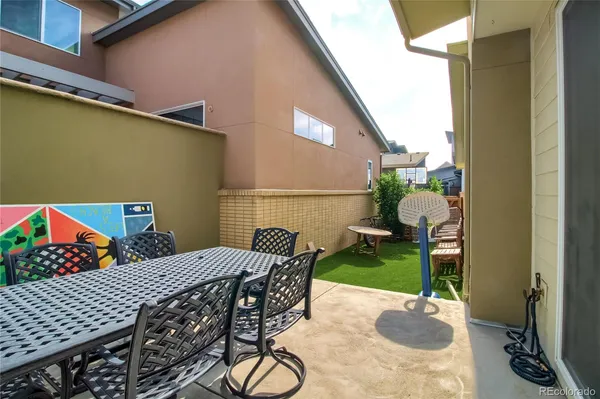 a view of outdoor space yard and patio