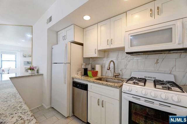 22 Engle Street, Unit R17 Englewood, NJ 07631 - Photo 24 of 36