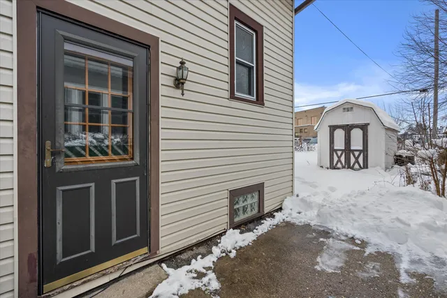 $190,000 | 6910 32nd Avenue, Kenosha, WI 53142