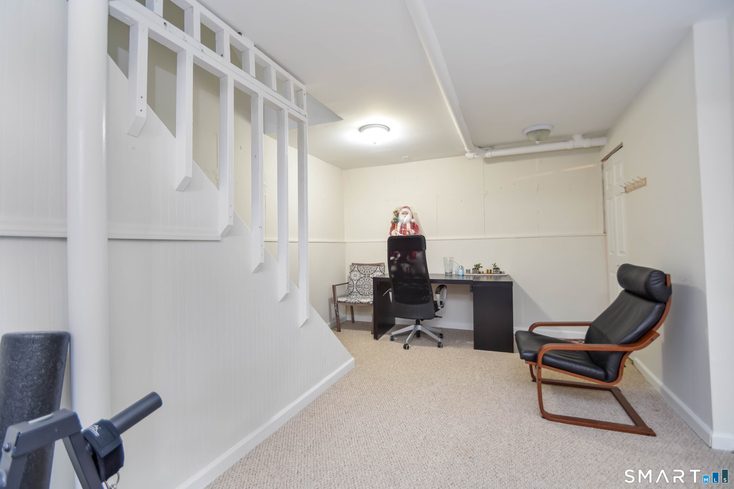 1403 Old Town Road, Unit 1403 Bridgeport, CT 06606 - Photo 24 of 25 a view of a workspace with furniture