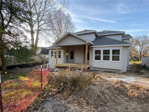 $1,318,950 | 2512 Somerset Drive, Prairie Village, KS 66206