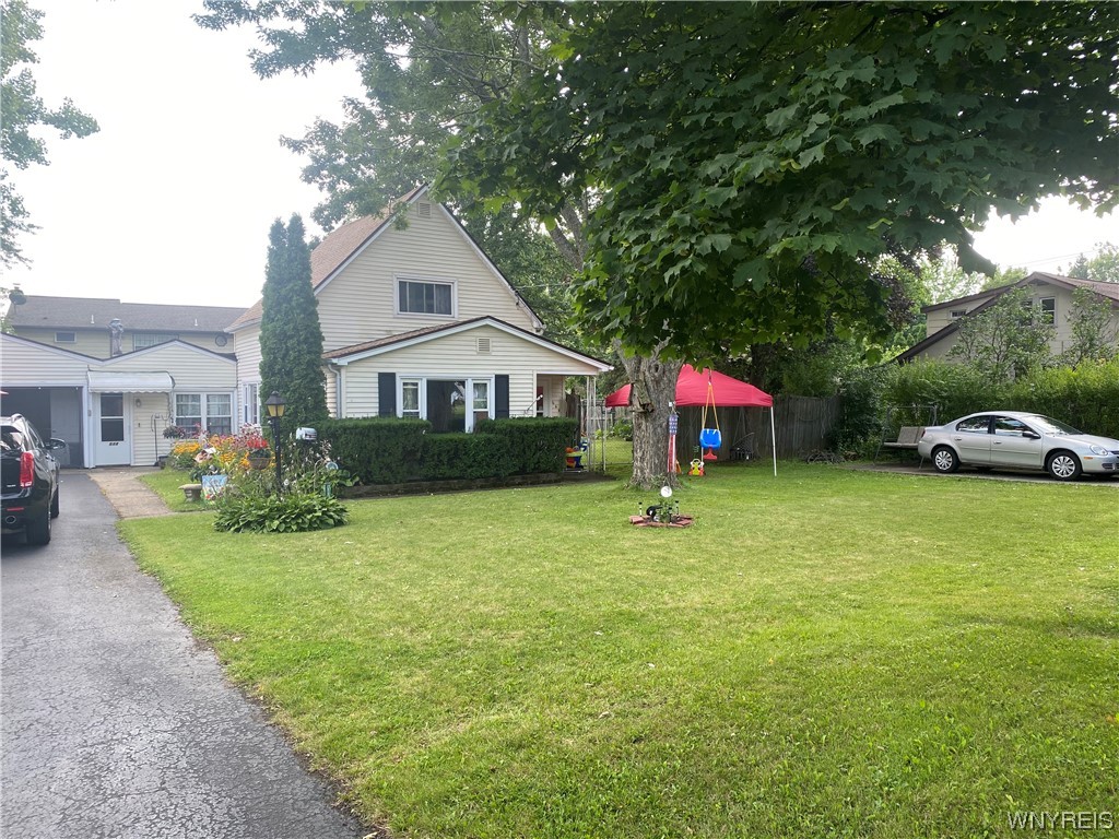 644 Willow Street, Lockport, NY 14094 Compass