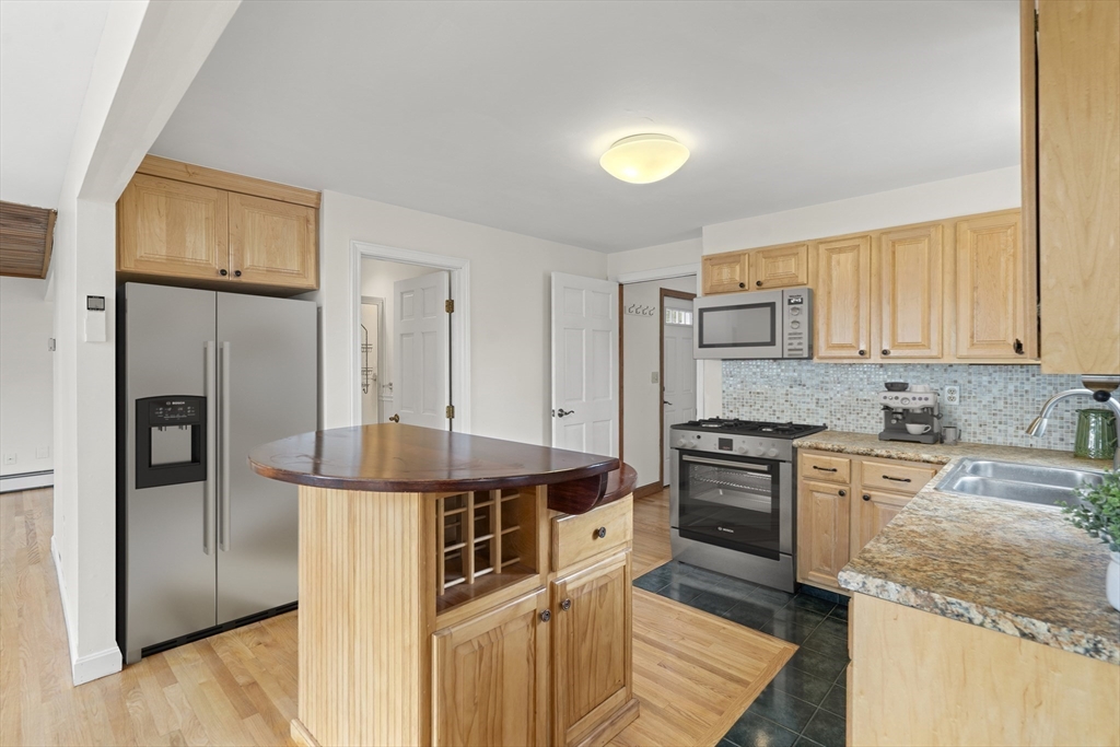 72 Willow Road Nahant, MA 01908 - Photo 7 of 42