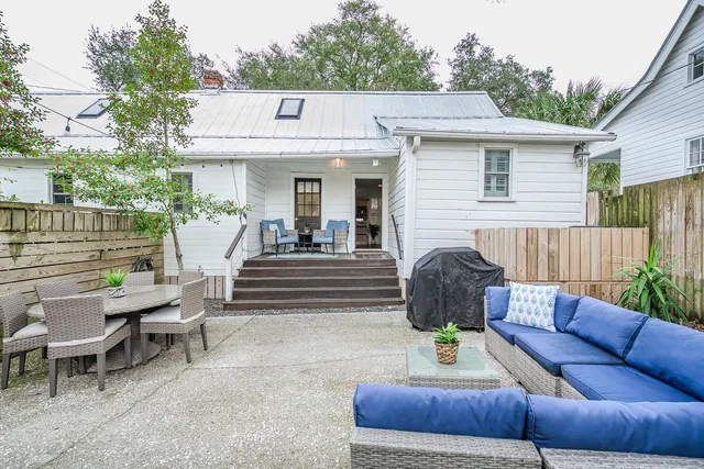 $1,750,000 | 425 King Street, Mount Pleasant, SC 29464