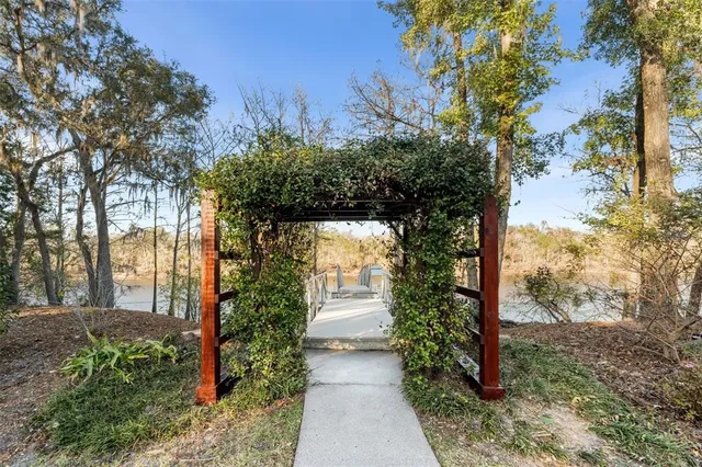 $1,695,000 | 174 Northeast 972nd Street, Branford, FL 32008