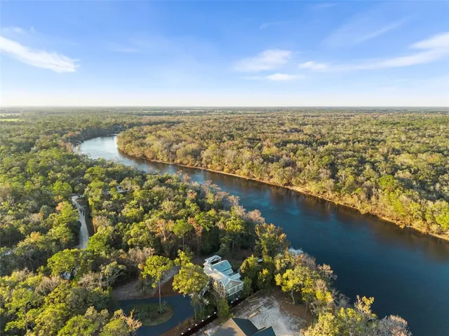 $1,695,000 | 174 Northeast 972nd Street, Branford, FL 32008