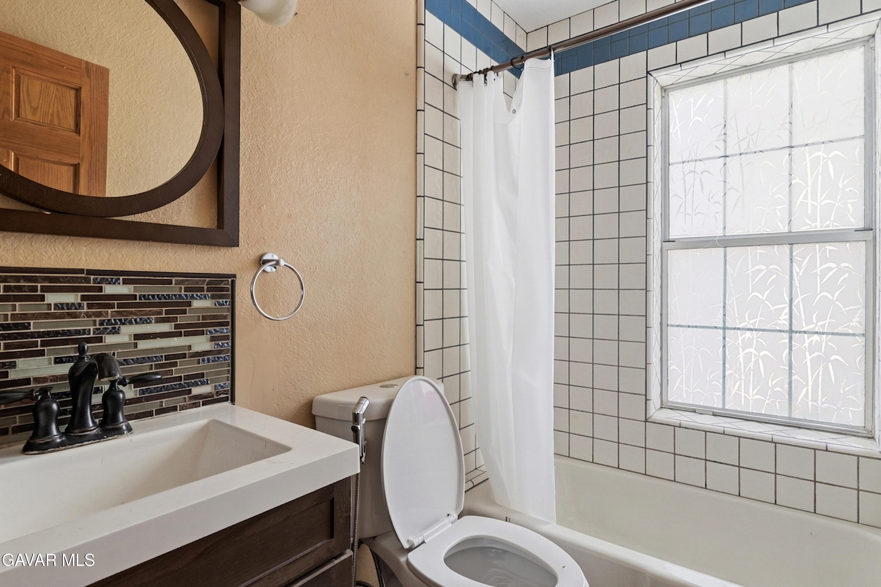 3735 Paula Lancaster, CA 93535 - Photo 34 of 54 Bathroom 1-1_E