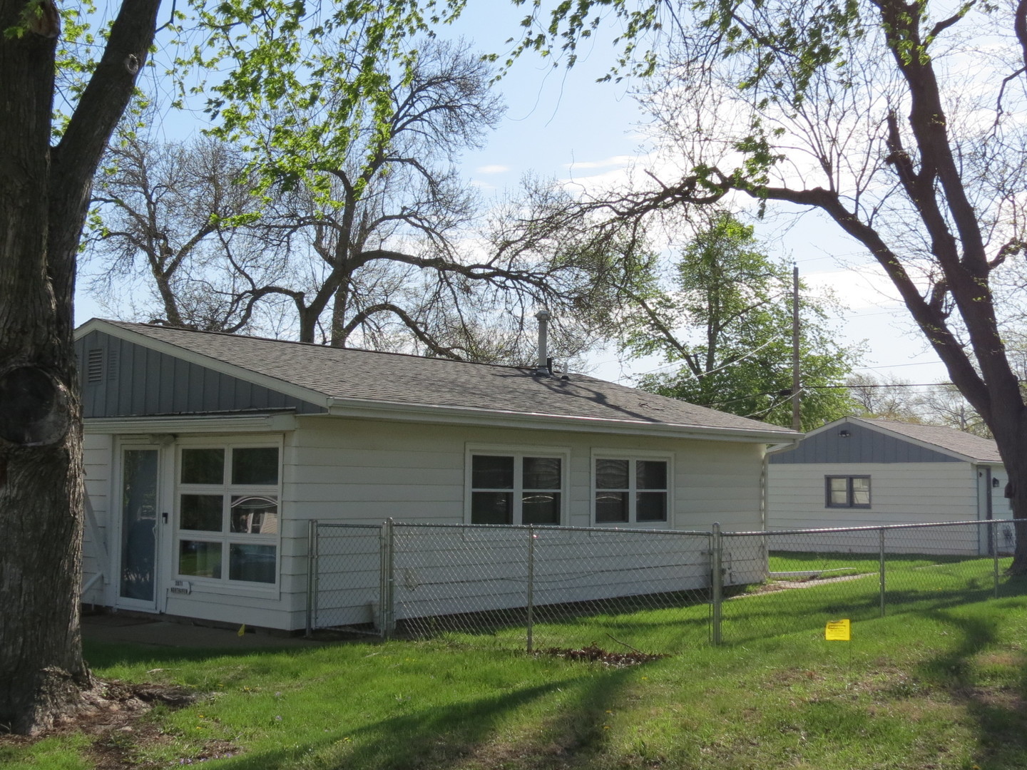 2871 Northhaven Road Davenport, IA 52804 - Photo 4 of 42