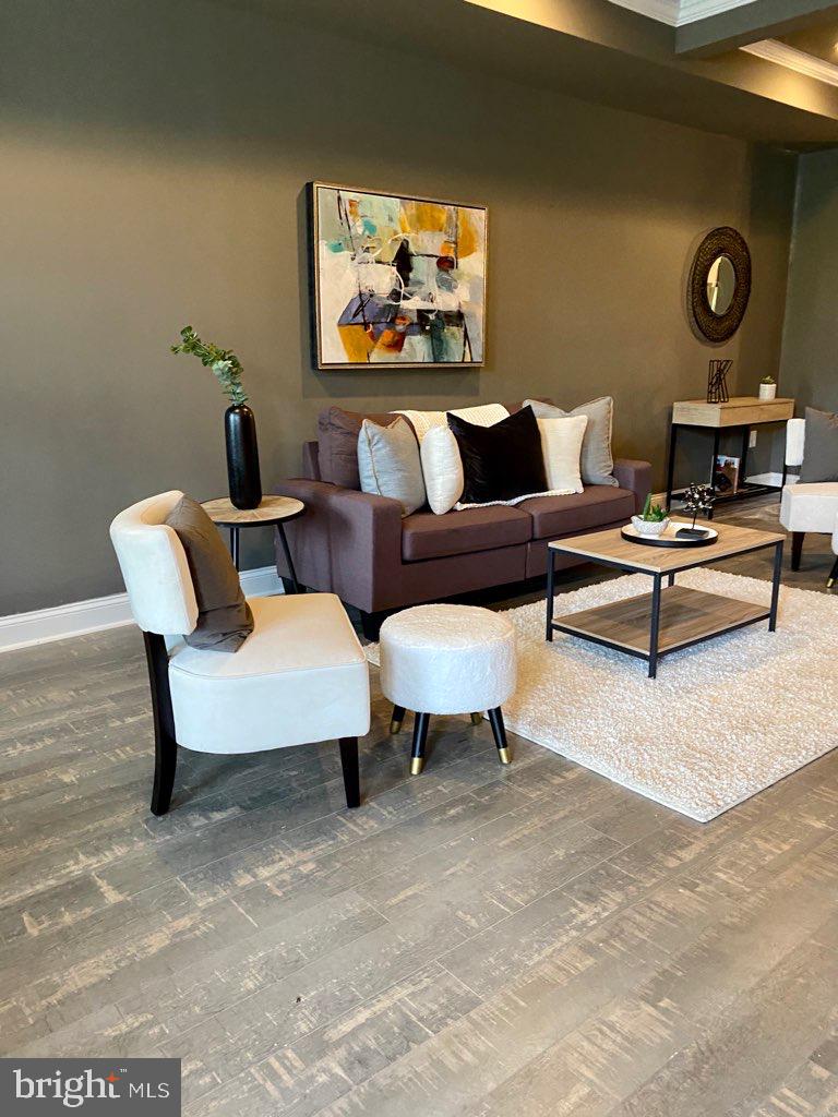 3916 Reisterstown Road Baltimore, MD 21215 - Photo 3 of 18 Living Room