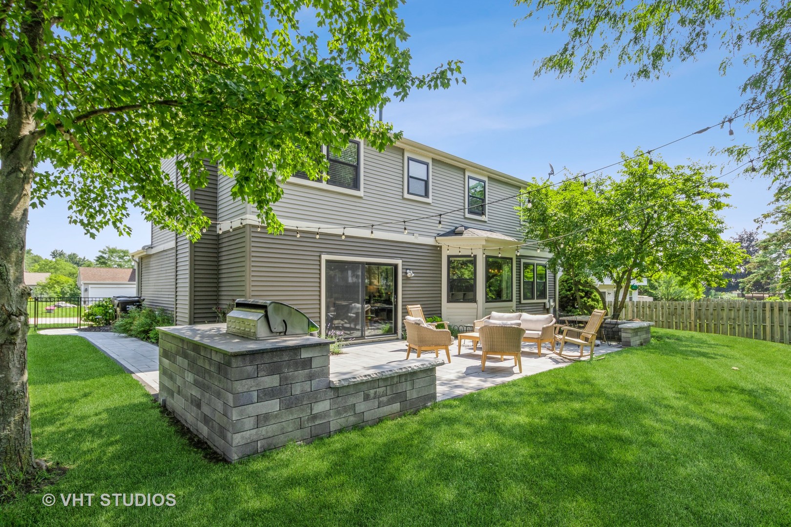 1050 Pembridge Road Lake Zurich, IL 60047 - Photo 4 of 35 Gallery Image 4