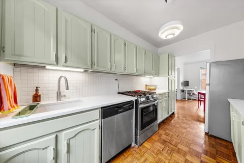 $259,000 | 602 Sheridan Road, Unit 3E, Evanston, IL 60202