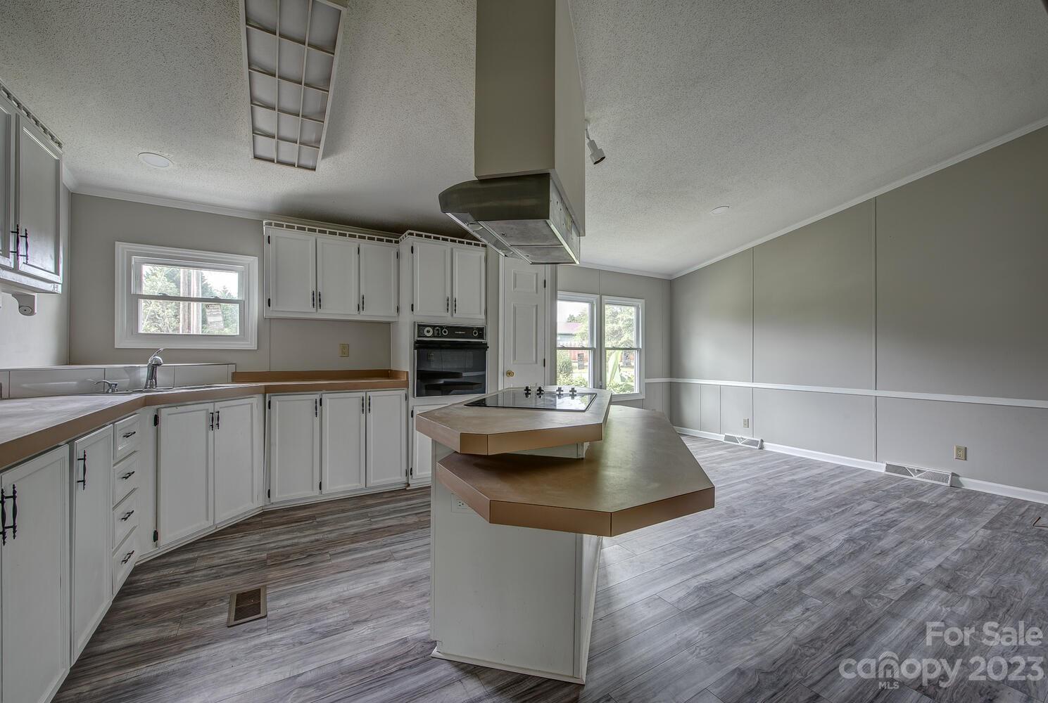 1003 Ashebrook Park Road Dallas, NC 28034 - Photo 8 of 26 Gallery Image 8