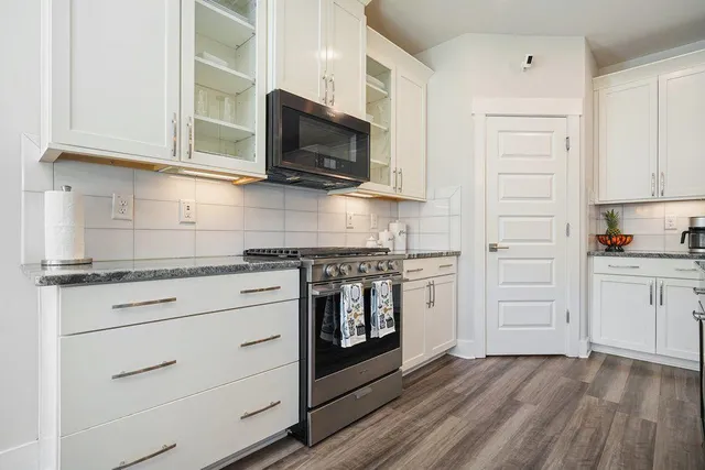 $570,000 | 330 Davis Lane, Woodstock, GA 30188