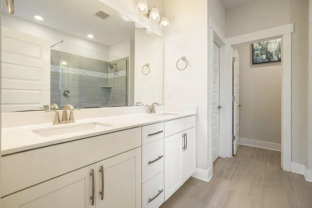 $570,000 | 330 Davis Lane, Woodstock, GA 30188