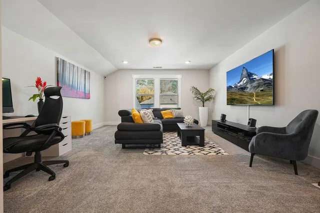 $570,000 | 330 Davis Lane, Woodstock, GA 30188