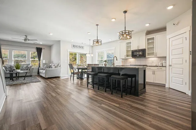 $570,000 | 330 Davis Lane, Woodstock, GA 30188