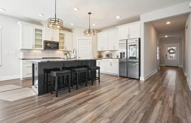 $570,000 | 330 Davis Lane, Woodstock, GA 30188