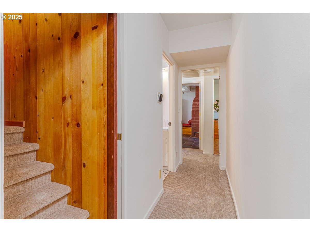 589 Ridgeway Road Lake Oswego, OR 97034 - Photo 23 of 41 Gallery Image 23