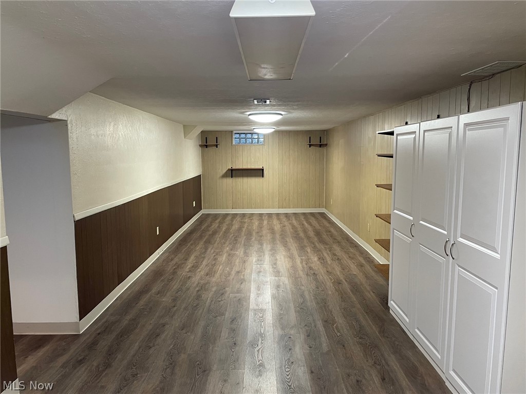 30010 Vineyard Road Willowick, OH 44095 - Photo 10 of 11