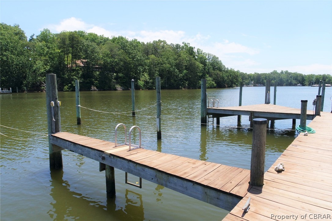 97 Villa Ridge Drive Hartfield, VA 23071 - Photo 3 of 47